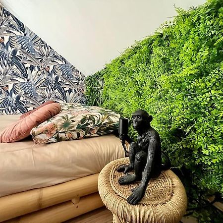 Nuit Dans La Jungle - Love Room Souppes-sur-Loing Exteriér fotografie