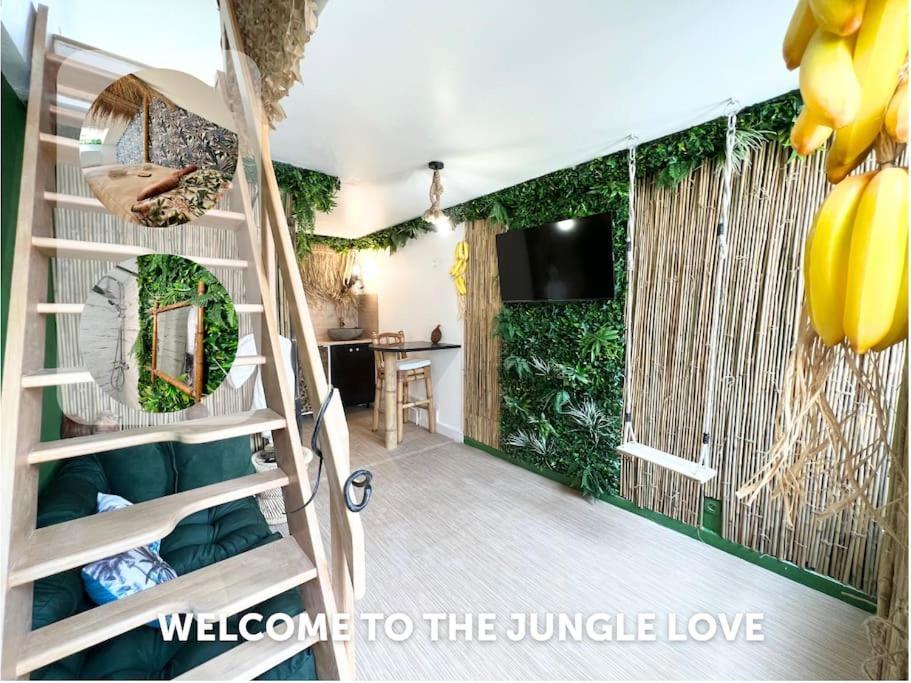Nuit Dans La Jungle - Love Room Souppes-sur-Loing Exteriér fotografie